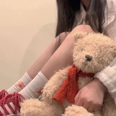 愿郎再吻妾朱唇